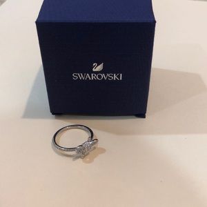 Swarovski knot ring
